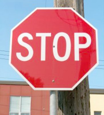 Un zevzec din Cumpăna a furat un indicator STOP